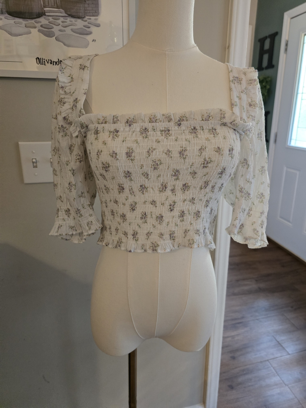 H&M White Floral Smocked Square-Neck Crop Top